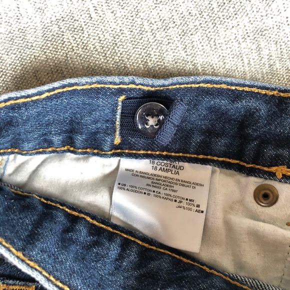OLD NAVY DENIM JEANS - Picture 4 of 9